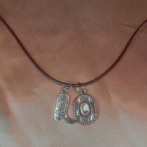 Adorable Feature Piece for Any Country Shindig